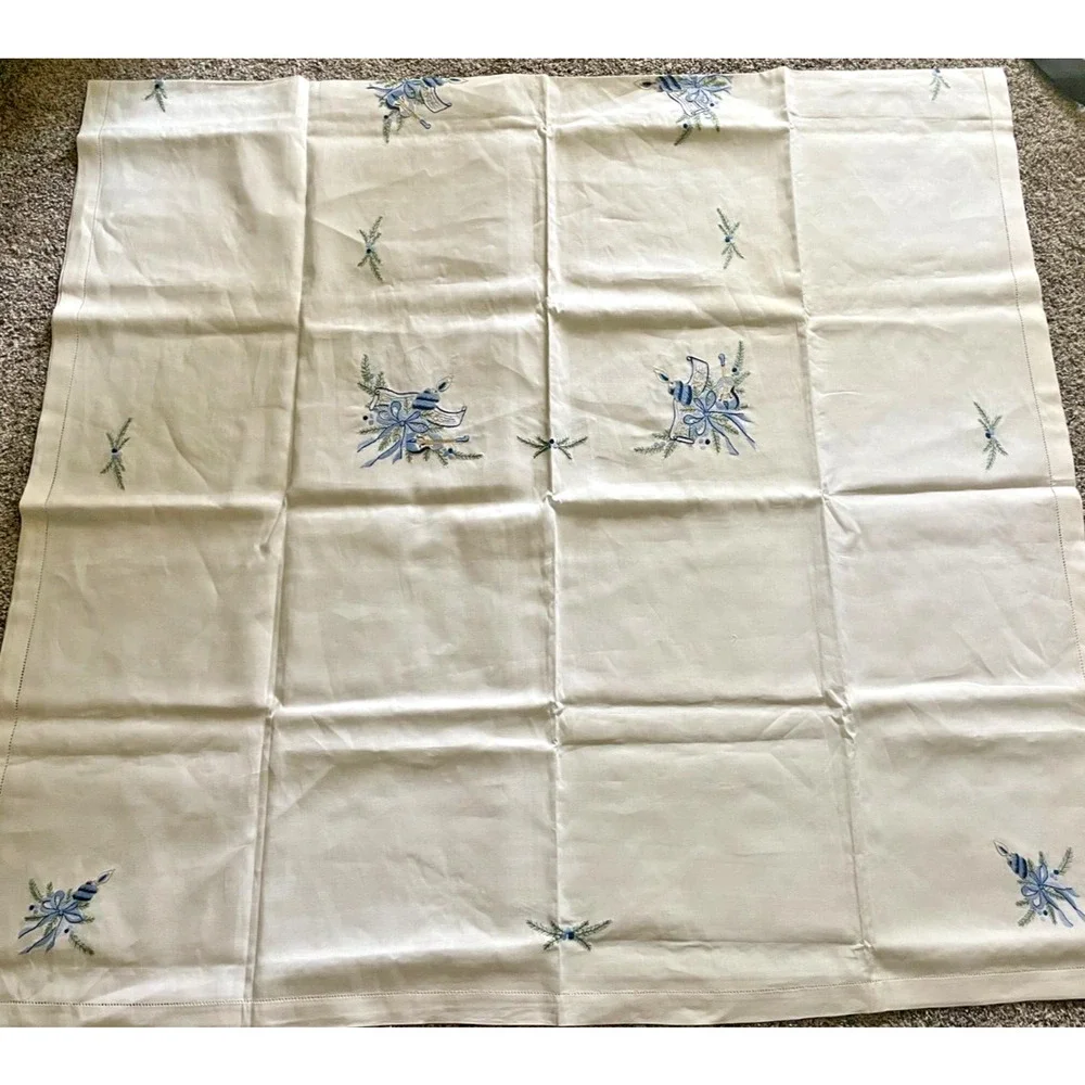 Hand Embroidered Table Cloth & 12 Napkins Vintage 100